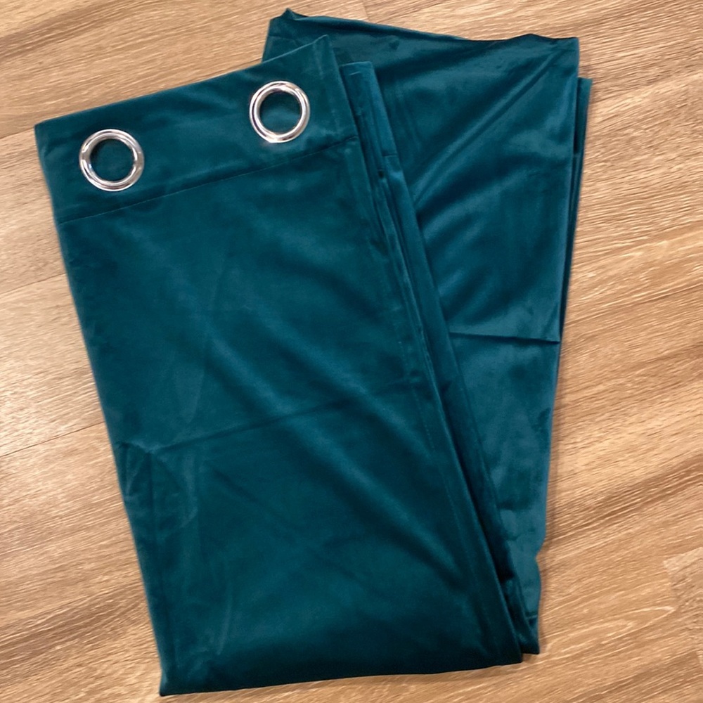 Dark Green Velvet Curtain - 2 Panels